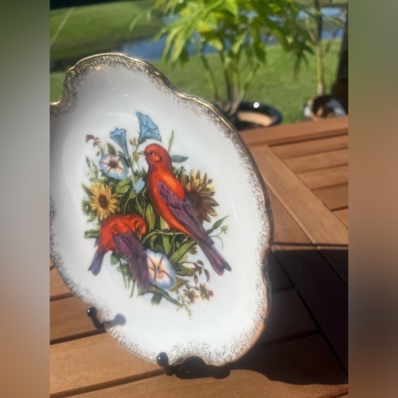 Vintage Japanese Hand Painted  Bird Plate with Scalloped Edges and 22kt Gold. - Picture 2 of 7